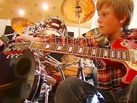В Великобритании юные музыканты собрали миллионную аудиторию в Интернете