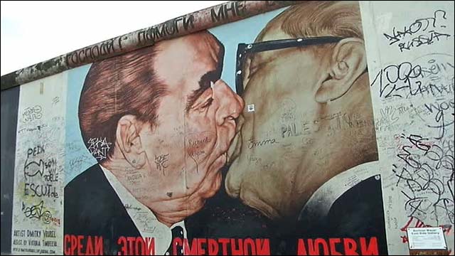 Вокруг знаменитой Берлинской стены кипят нешуточные страсти