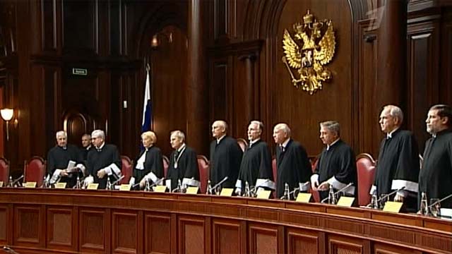 КС проверил конституционность нормы УПК об обыске адвокатов