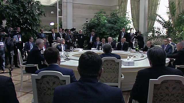 В Кремле проходит встреча Путина и Мугабе
