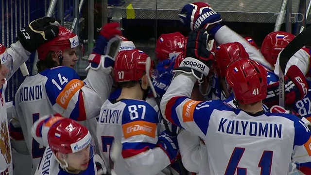 Российская сборная по хоккею в напряженном матче победила команду Словакии