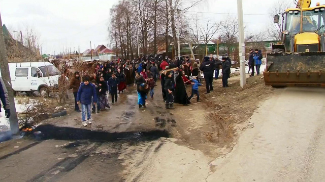 Трех участников цыганского бунта в Плеханово наказали арестами