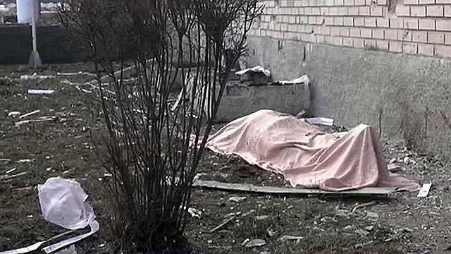 Новые разрушения в Донецке: снаряды попали в жилой дом и больницу